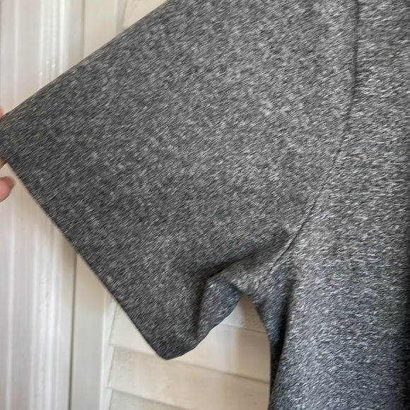 SHEIN Curve 1XL Dark Gray Faux Wrap Dress w/ Short Sleeves and Rouching at Hem - Picture 6 of 7